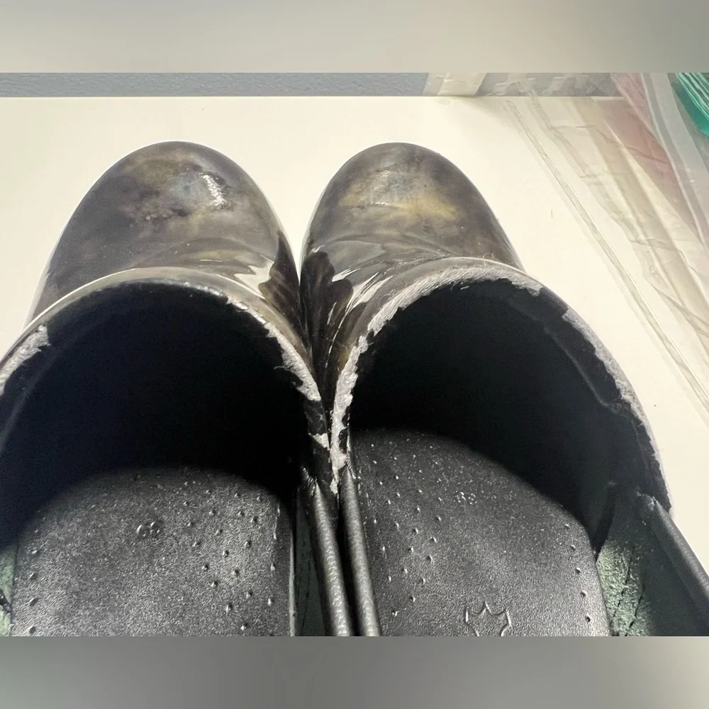 Dansko Black and Green Mules with Classic Design - Picture 2 of 8